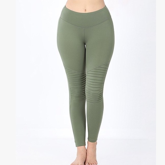 Zenana Outfitters Pants - Wide-Waistband Motto Leggings